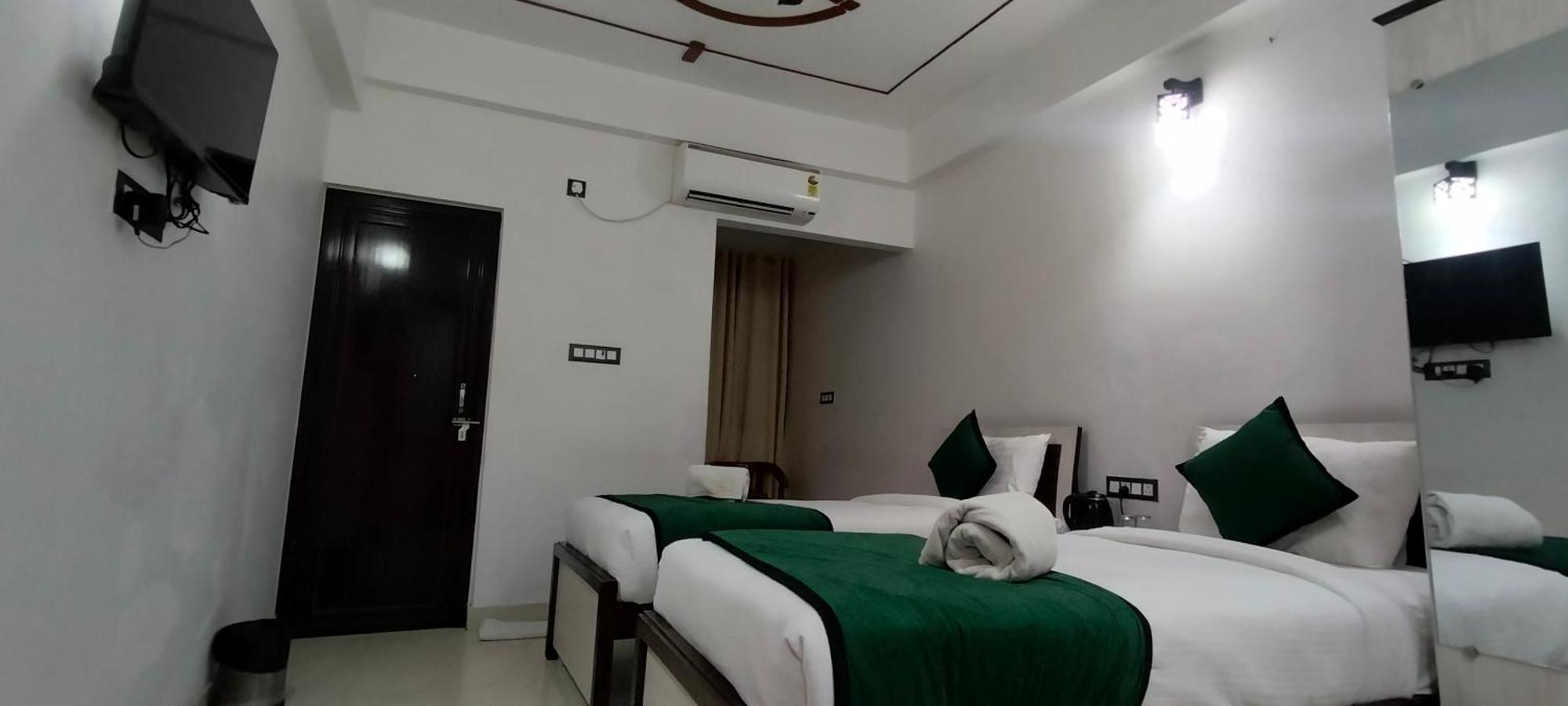 Hotel Aman Residency Prayagraj Exterior foto