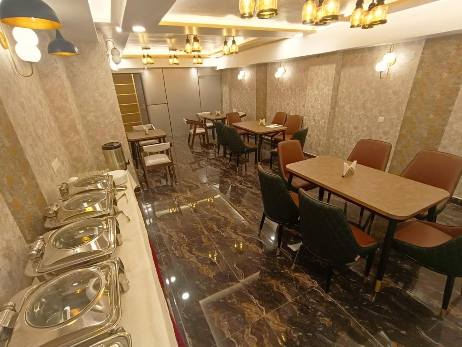 Hotel Aman Residency Prayagraj Exterior foto